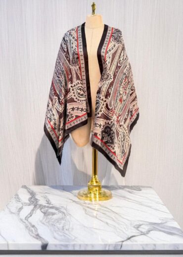 Kırmızı Siyah Etnik Desen Vual Şal