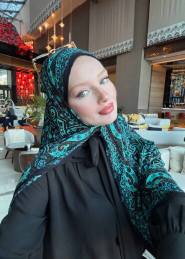 Deryanın seçimi Petrol Zambak Desenli Yün İpek Şal