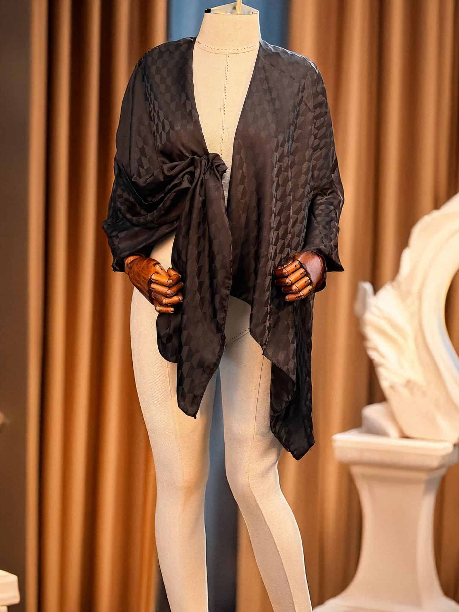 Siyah Qoza Desen Jakar Şal