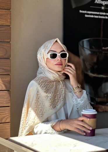 İthal Fendi Pamuk Yün İpek Şal 49101 - Bej