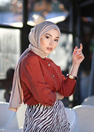 Penye Şal Hijap Modeli - Açık Vizon